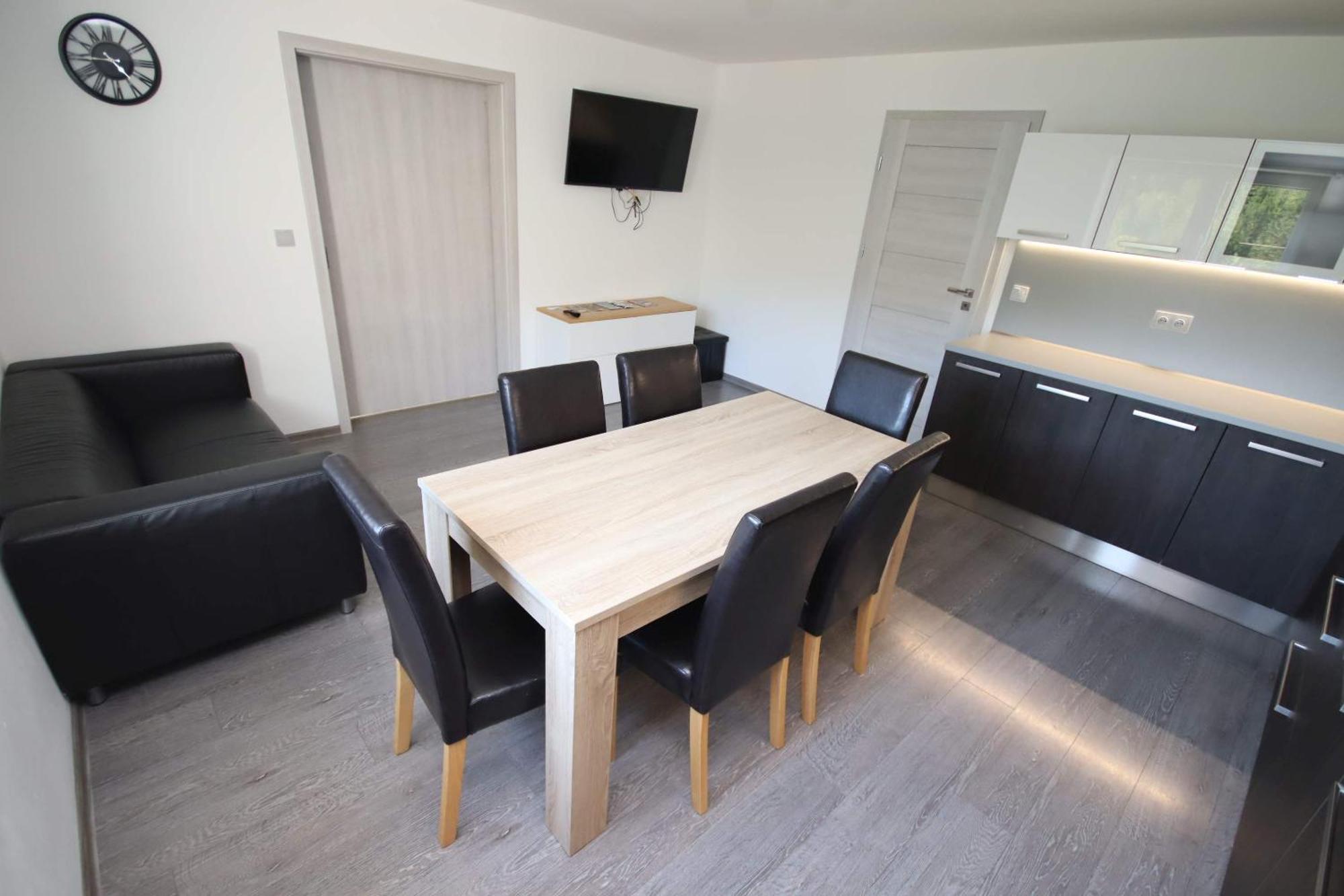 U Trojmezi Apartment *