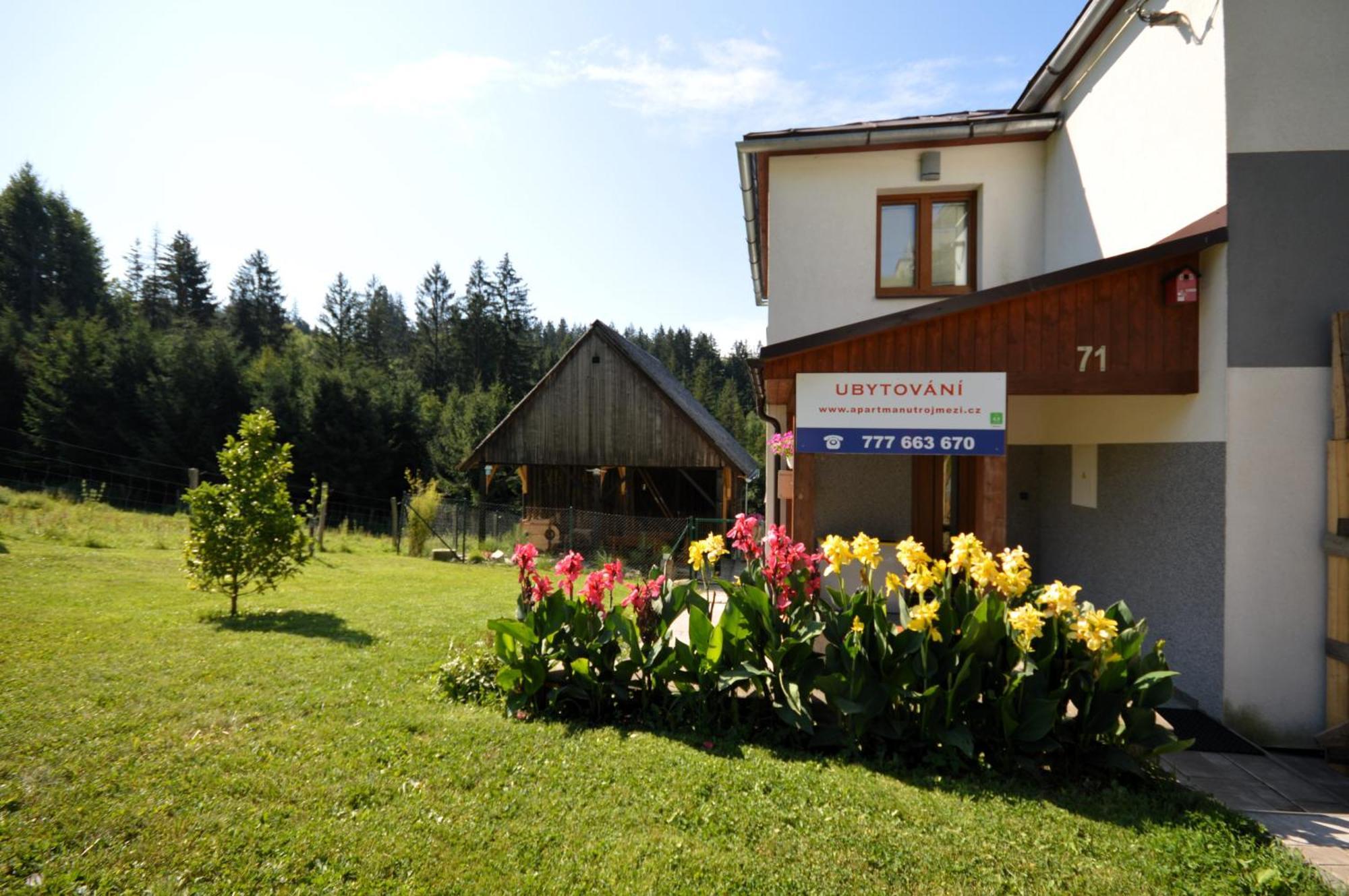 U Trojmezi Apartment